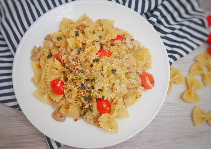 Anti Ribet, Membuat Farfalle Bowties Creamy Mushroom Black Pepper Sauce / bowtie pasta saus Jamur Anti Gagal