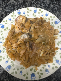 Una foto de 529. Atún encebollado a la andaluza (principal pescado)