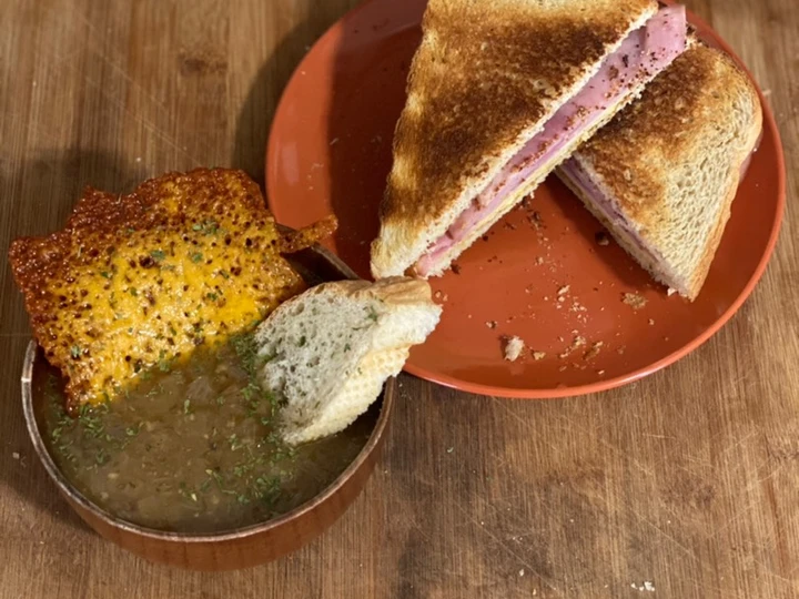 Easy Ways Prepare|Recipe} French Onion Soup the So Delicious 