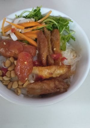 Hình của món Nem Nướng/Bún Nem Nướng.