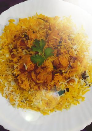 A picture of Butter Chicken Biryani.