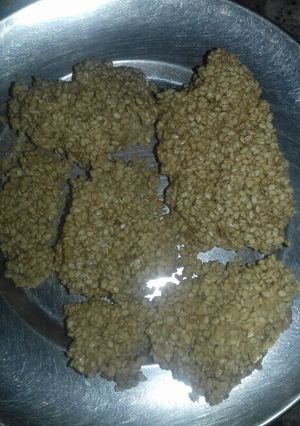 A picture of Till ki Chikki.