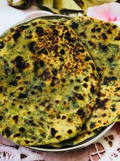 मेथी पराठा (methi paratha recipe in Hindi) रेसिपी मुख्य फोटो