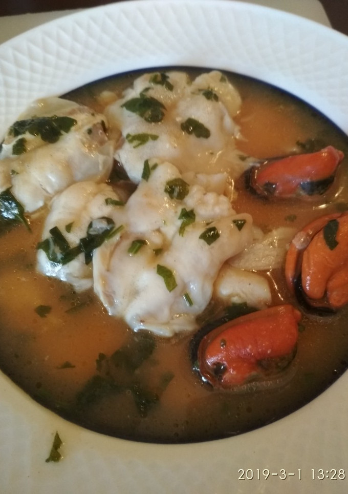 Una foto de Cocochas de bacalao en salsa de mejillones