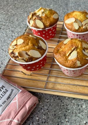 Hình của món Muffin hạnh nhân 🧁🧁🧁.