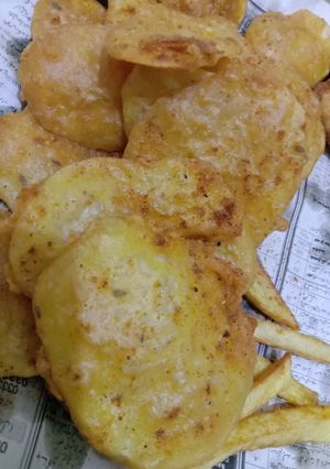 A picture of Aloo k pakore.
