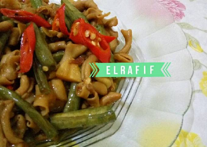 Langkah Mudah untuk Menyiapkan Tumis kacang panjang dan usus ayam Anti Gagal