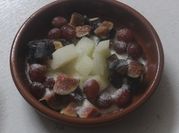 Una foto de brevas postres