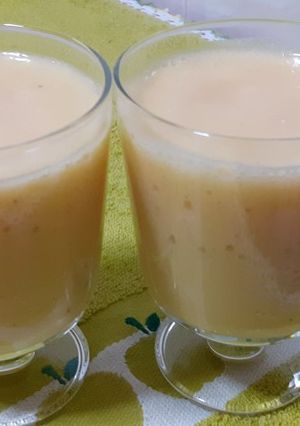 Una foto de Batido de piña y plátano