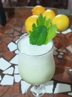 Una foto de Sour de apio y menta