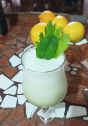 Una foto de Sour de apio y menta