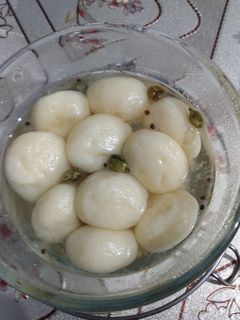 ছানার রসগোল্লা(chaanar rasogolla recipe in Bengali) রেসিপির প্রধান ছবি