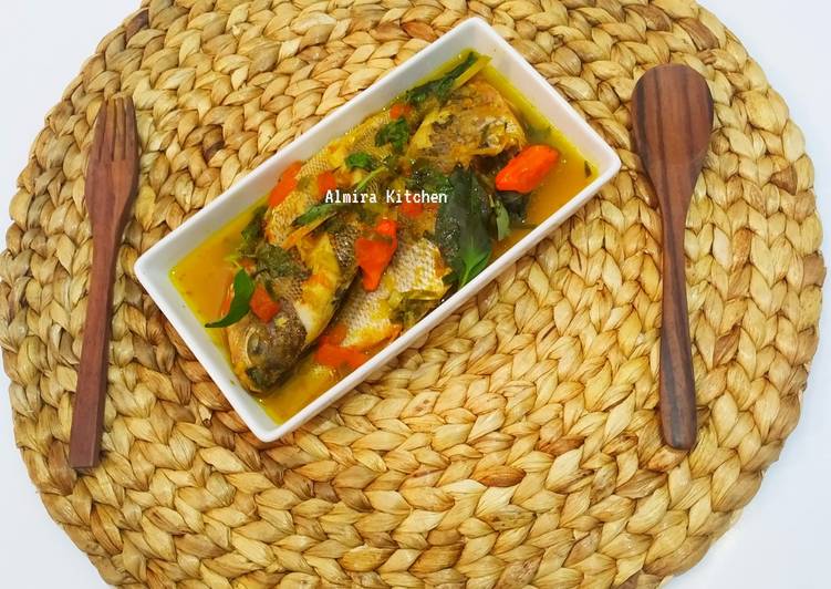 Resep: Woku Ikan Ekor Kuning ‍  Legit dan Nikmat!