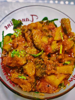 કારેલા બટાકા નું શાક (Karela Bataka Shak Recipe In Gujarati) રેસીપી મુખ્ય ફોટો