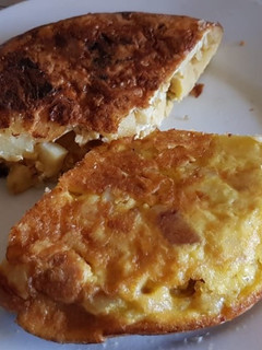 Una foto de Tortilla de papas y cebolla #Invierno