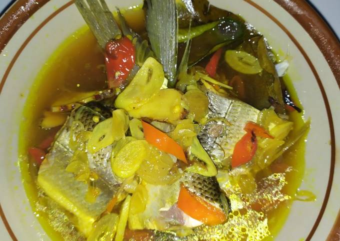 Resep Bandeng bumbu kuning 🐟, Lezat Sekali