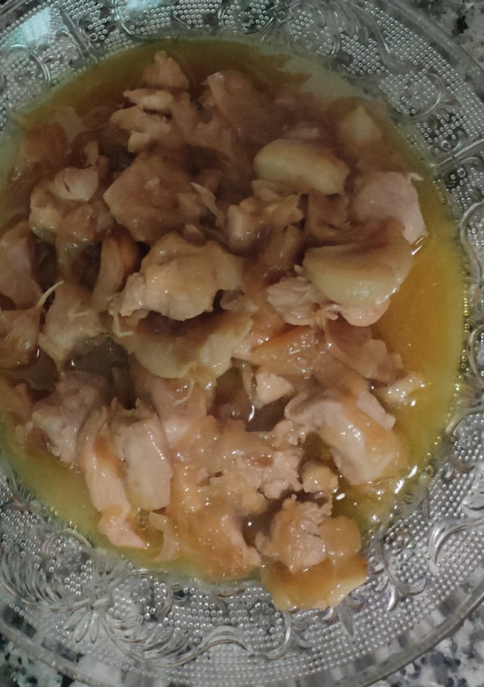 Una foto de Pollo en salsa