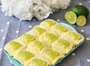 O poză a rețetei Mini cheesecakes cu Lime și cocos 💚.