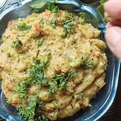 A picture of Whole Jowar Upma in Pressure cooker.