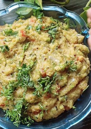 A picture of Whole Jowar Upma in Pressure cooker.