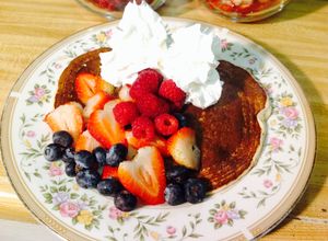 Una foto de Pancakes de Plátano con Fruta #delantaldorado