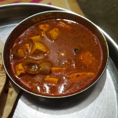 A picture of Paneer tikka masala.