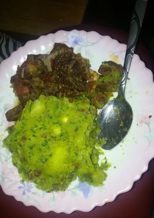 A picture of Mashed potatoes,added some kunde and pumpkin leaves.