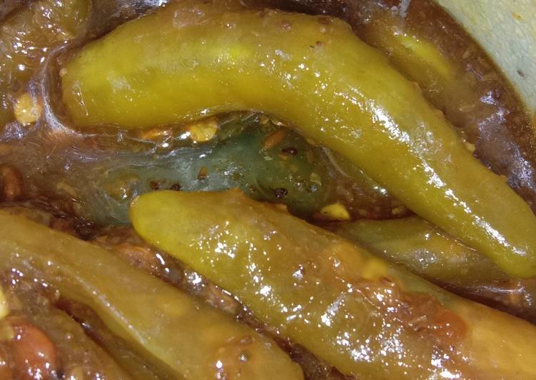 How to Prepare Award-winning Chilli pickle