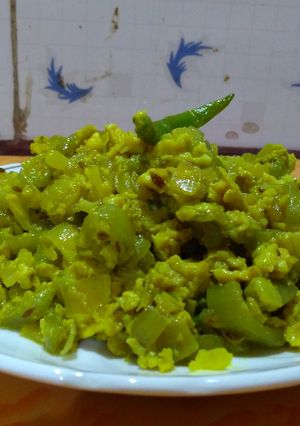 A picture of Snake Gourd Egg Sabzi.