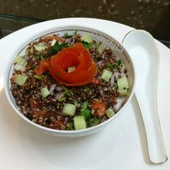 A picture of Quinoa Tabbouleh.