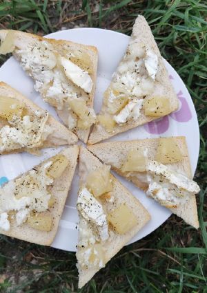 Une photo de Tartinette ananas/chèvre