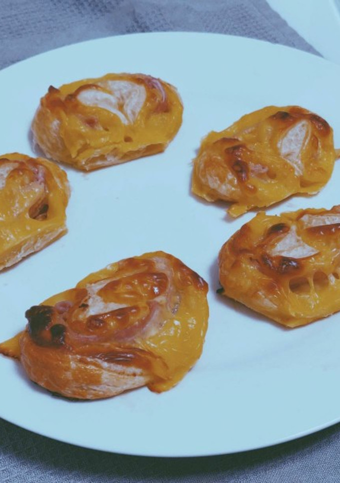Una foto de Palmeritas de jamón York y queso