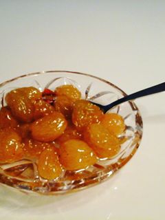 A picture of Grape Spoon Dessert.