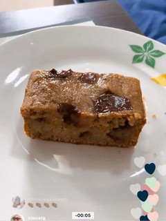 Una foto de Torta de banano con chocolate