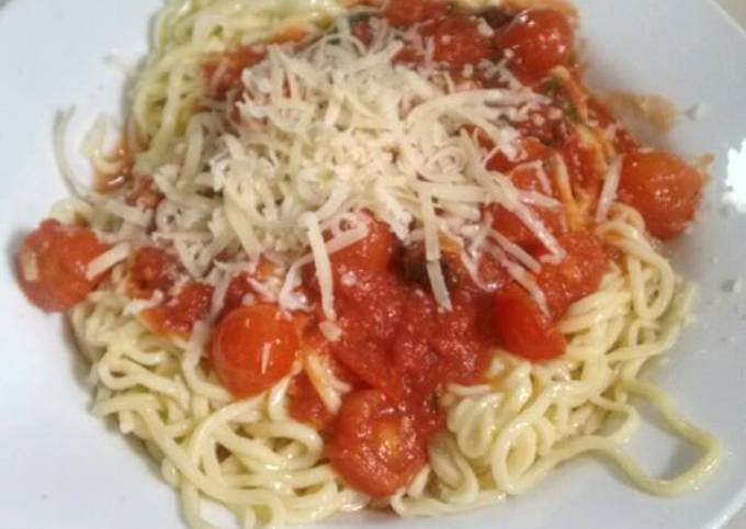 Fideos Caseros Con Salsa De Tomates Receta De Nicolas Dedico Cookpad 6121