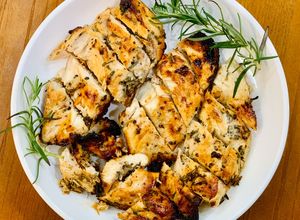 Hình của món Ức gà nướng mật ong balsamic rất tốt cho người ăn giảm cân!.