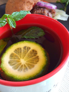 A picture of Mint Lemon Tea.