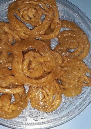 জিলাপি (Jilapi recipe in Bengali) রেসিপির প্রধান ছবি