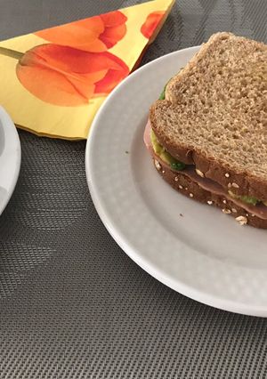 Una foto de Sándwich sano y nutritivo para el desayuno