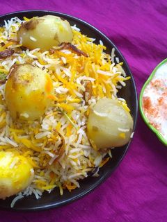 আলু বিরিয়ানি(aloo biryani recipe in Bengali) রেসিপির প্রধান ছবি