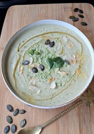 Une photo de Soupe de brocolis aux amandes