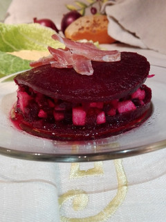 Una foto de Tartar manzana-remolacha