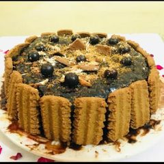 A picture of Layer chocolate pancake.