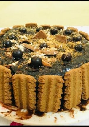 A picture of Layer chocolate pancake.
