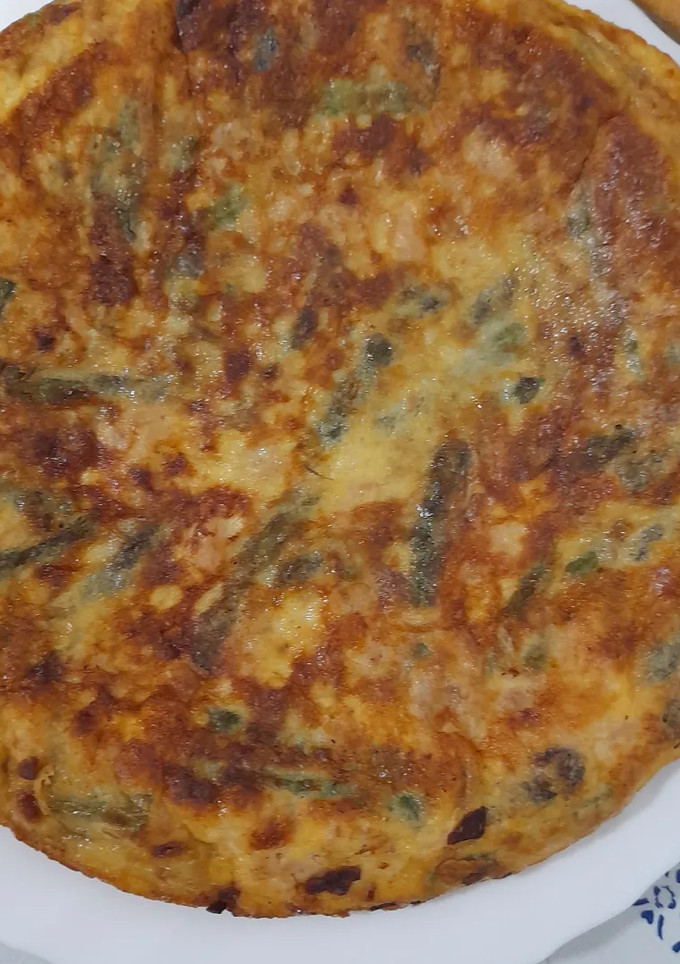 Una foto de Tortilla de espárragos trigueros con atún