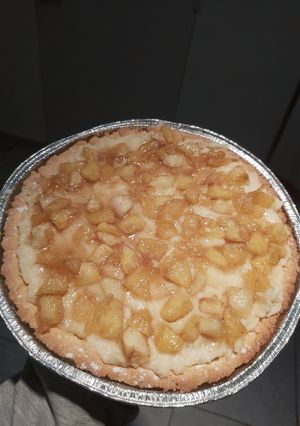 Una foto de Tarta de crema pastelera y manzana!