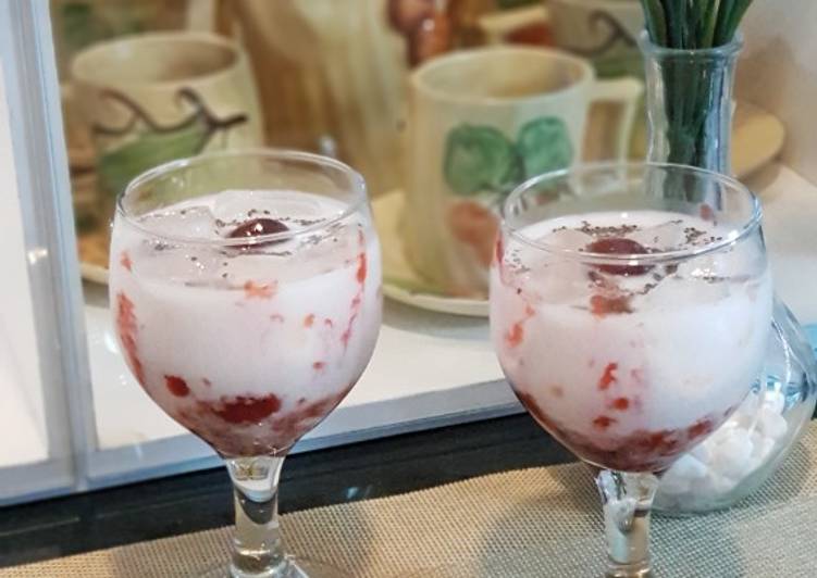 Resep Korean Strawberry Milk Anti Gagal