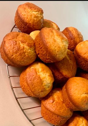 A picture of Vanilla muffins 😋.