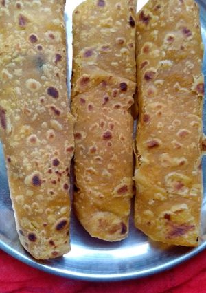 થેપલા (Thepla Recipe In Gujarati) રેસીપી મુખ્ય ફોટો