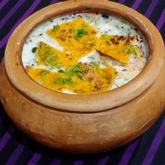 A picture of Chilla Raita.